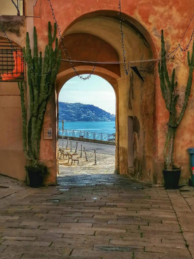 Vialunga Apartment In The Old Town Bordighera Exterior foto